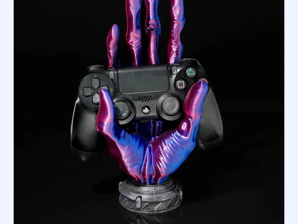Mano alien para control